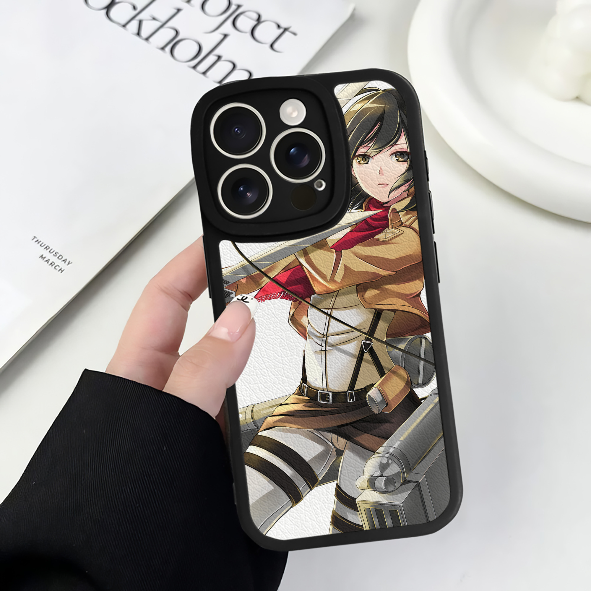 （画像用） 進撃の巨人 Attack on Titan 【iPhone 16シリーズ対応】シリコンスマホケース（レザー調） 材質：シリコン